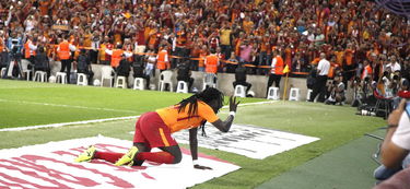 欢娱游戏平台-匈牙利弗雷斯海姆力克千村，匈牙利超级联赛领头  第3张